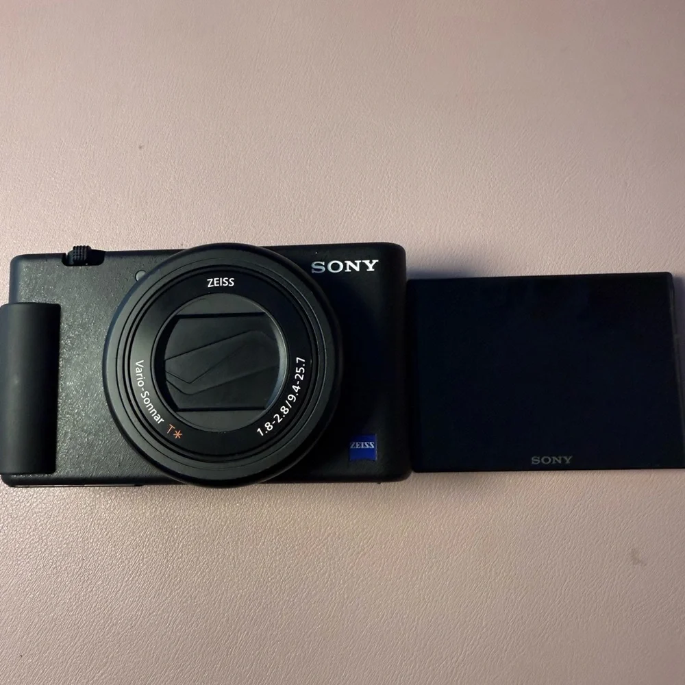Sony ZV-1 *GENTLY USED* with 3 add’l batteries!